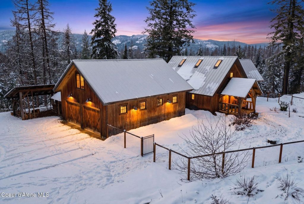 Photo of 2222 Hidden Valley Valley, Sandpoint, ID 83864 (MLS # 26-1896)