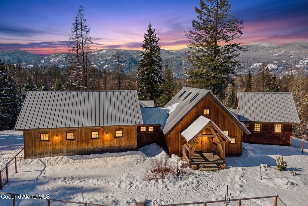 Photo of 2222 Hidden Valley Valley, Sandpoint, ID 83864 (MLS # 26-1896)