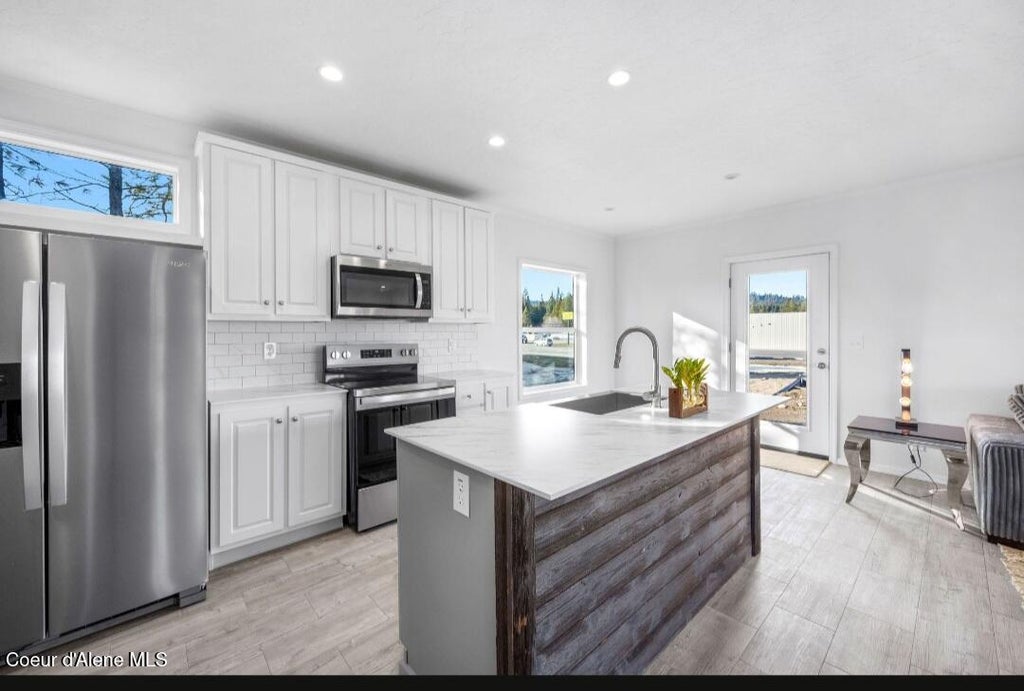 Photo of 76 Beardmore, Priest River, ID 83856 (MLS # 26-8088)