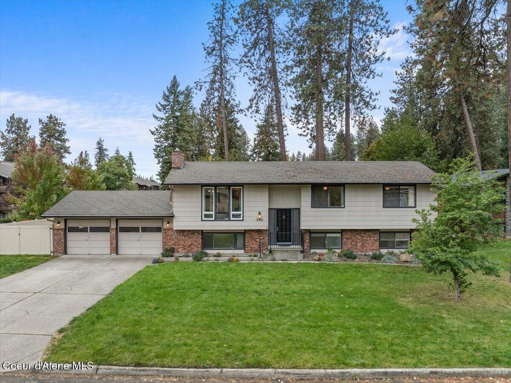 Photo of 3401 Angie Cir, Coeur dAlene, ID 83815 (MLS # 26-539)