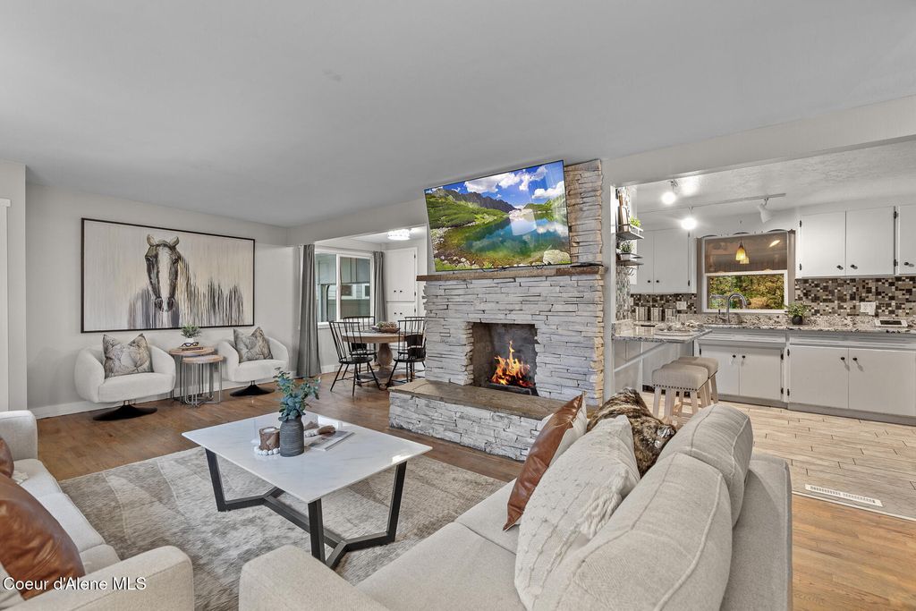 Photo of 1615 Pennsylvania Ave, Coeur dAlene, ID 83814 (MLS # 25-11072)