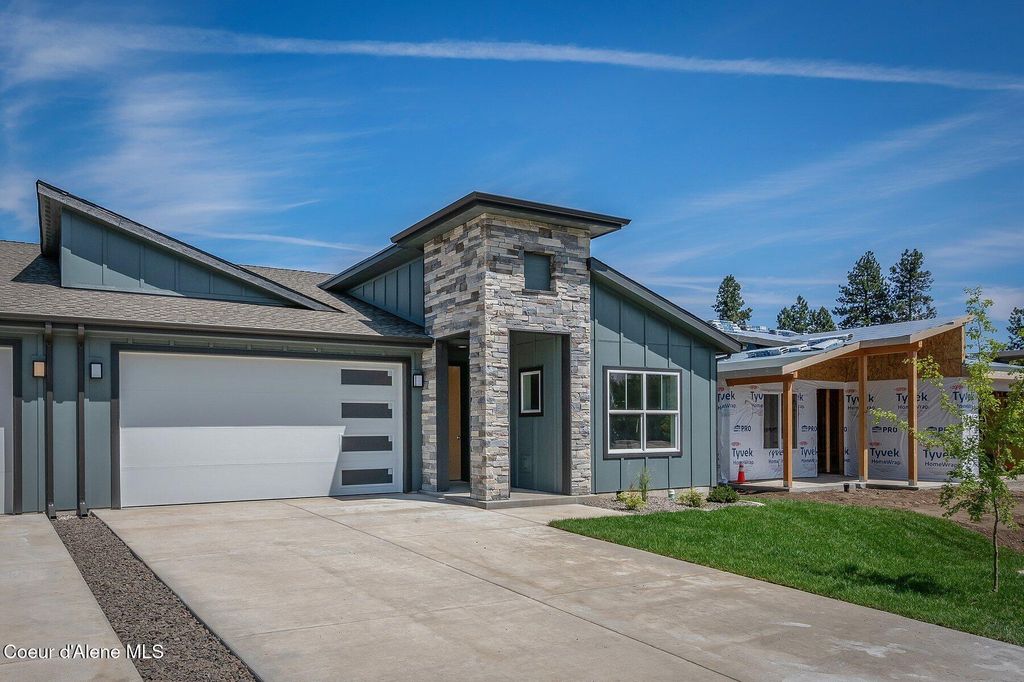Photo of 7388 Breaux Dr, Coeur dAlene, ID 83815 (MLS # 25-11312)