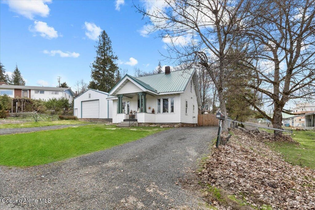 Photo of 315 5th, St. Maries, ID 83861 (MLS # 26-8227)