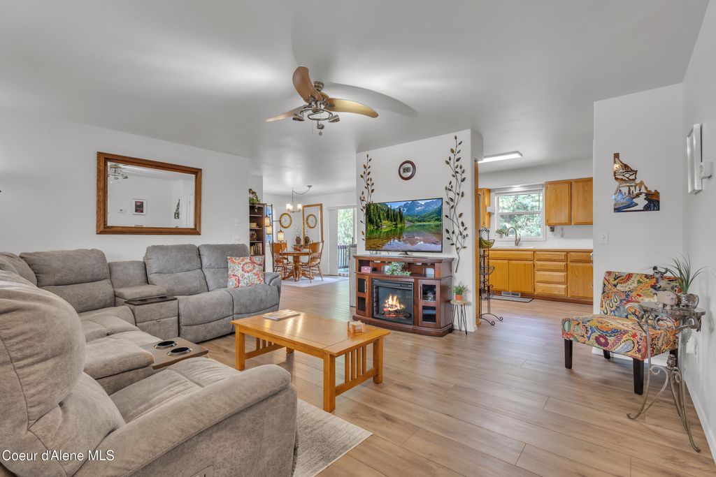 Photo of 8057 Vogt Rd, Hauser, ID 83854 (MLS # 26-1980)