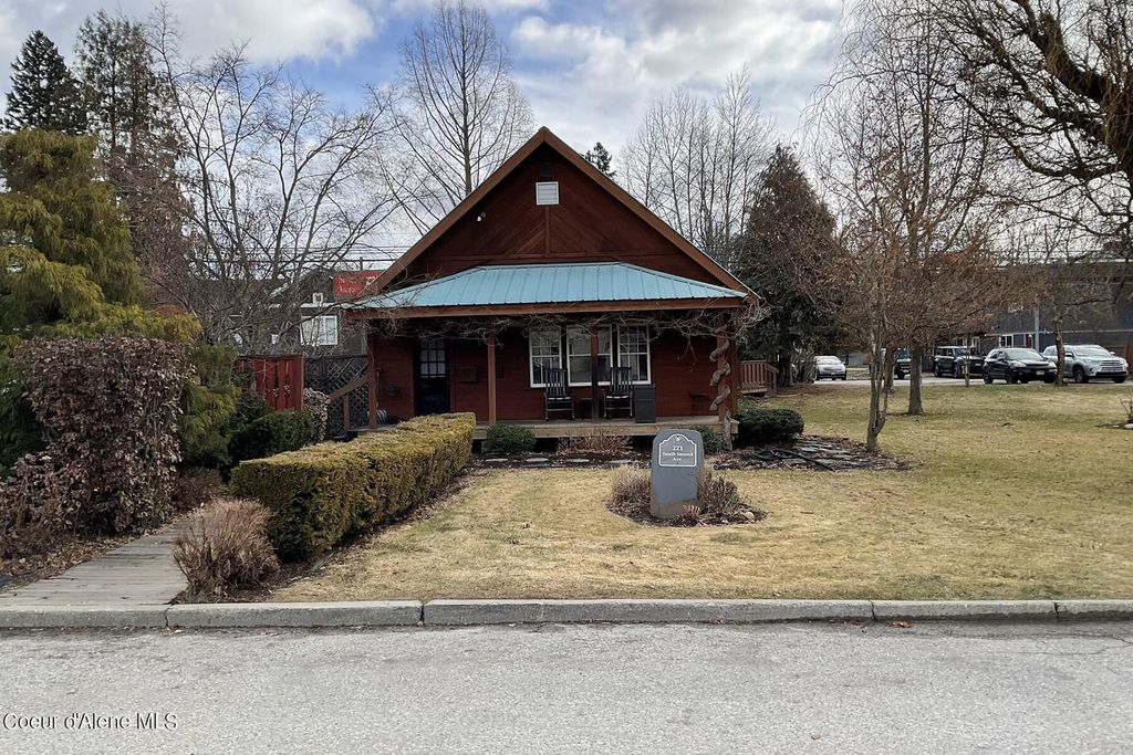 Photo of 223 &amp; 221 S Second Ave, Sandpoint, ID 83864 (MLS # 24-1482)