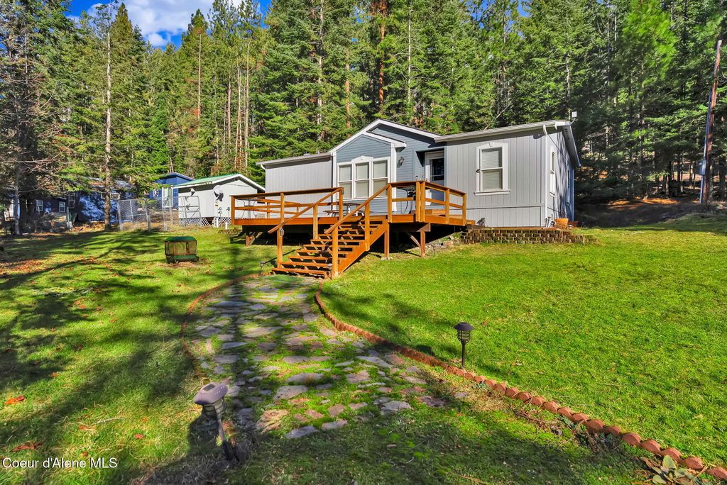 Photo of 181 Circle Dr, Hope, ID 83836 (MLS # 26-4269)