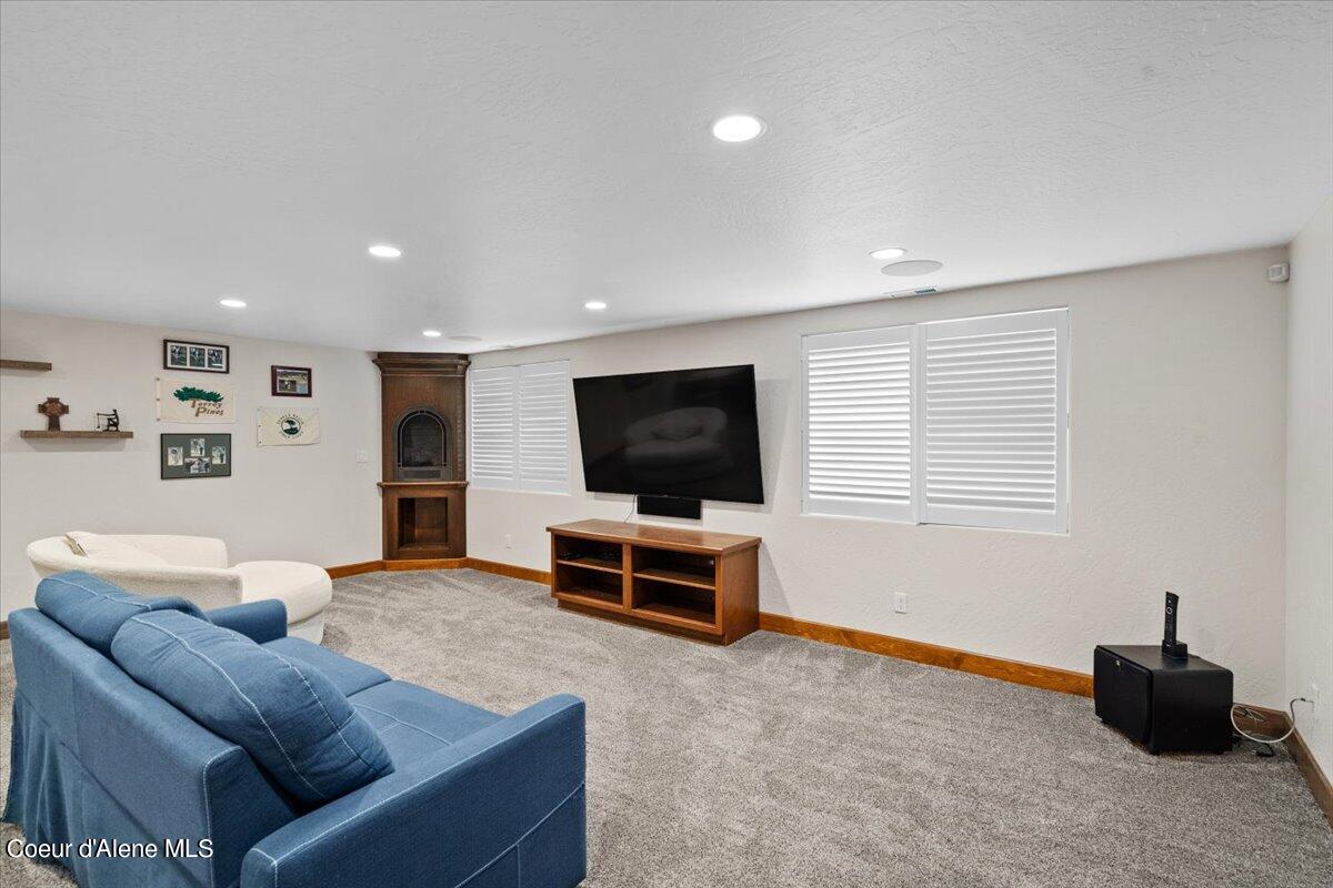 Rathdrum, Idaho 83858, United States, 4 Bedrooms Bedrooms, ,4 BathroomsBathrooms,Residential,Pending,50886