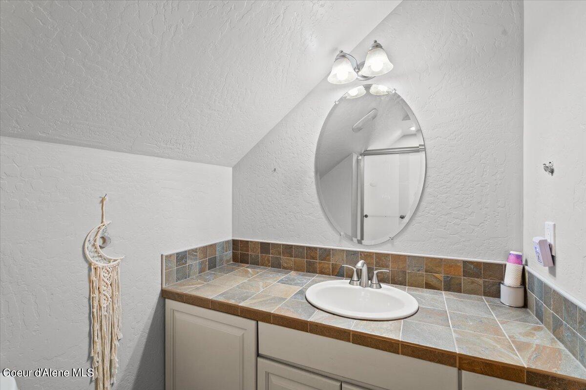 Rathdrum, Idaho 83858, United States, 4 Bedrooms Bedrooms, ,4 BathroomsBathrooms,Residential,Pending,50886