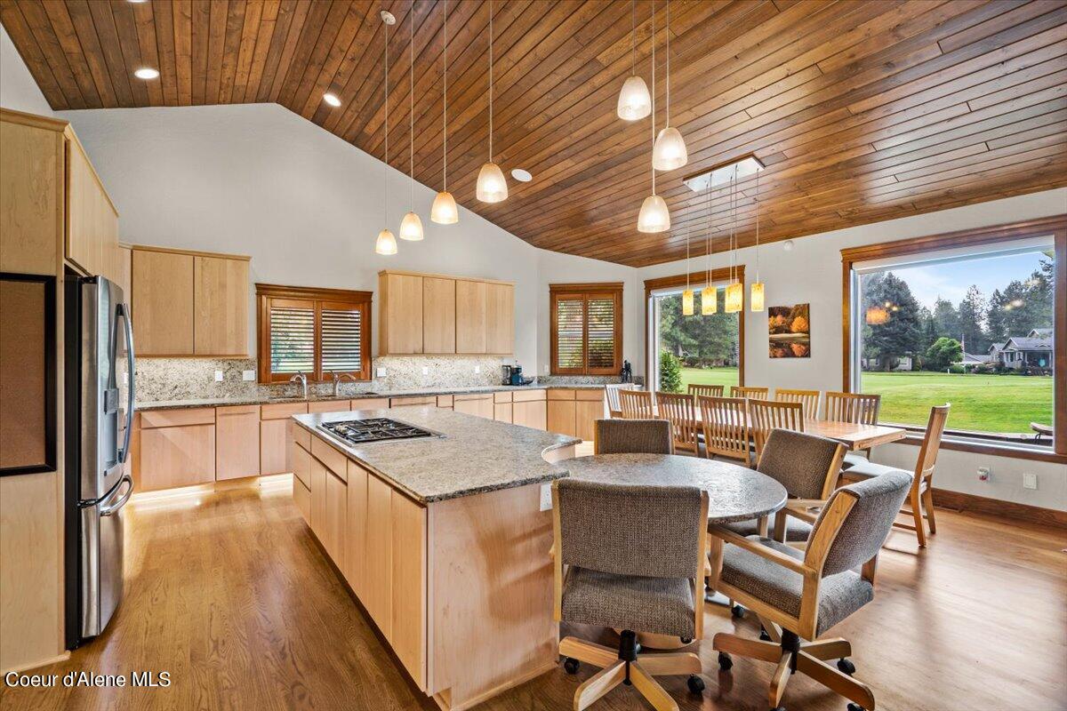 Rathdrum, Idaho 83858, United States, 4 Bedrooms Bedrooms, ,4 BathroomsBathrooms,Residential,Pending,50886