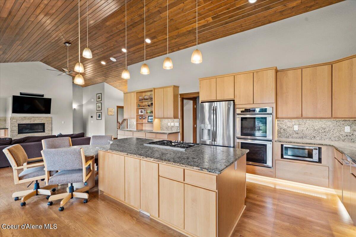 Rathdrum, Idaho 83858, United States, 4 Bedrooms Bedrooms, ,4 BathroomsBathrooms,Residential,Pending,50886