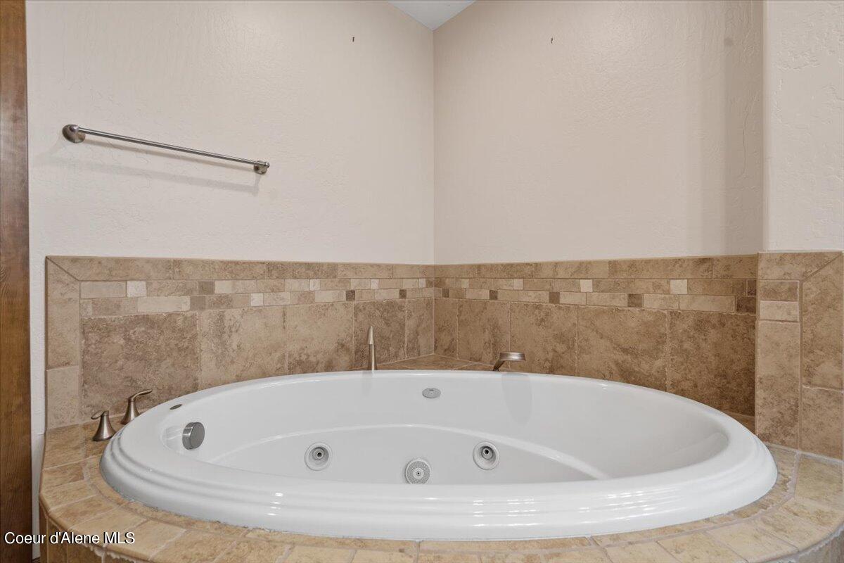 Rathdrum, Idaho 83858, United States, 4 Bedrooms Bedrooms, ,4 BathroomsBathrooms,Residential,Pending,50886