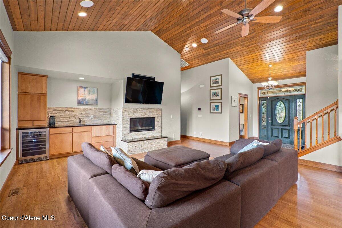 Rathdrum, Idaho 83858, United States, 4 Bedrooms Bedrooms, ,4 BathroomsBathrooms,Residential,Pending,50886