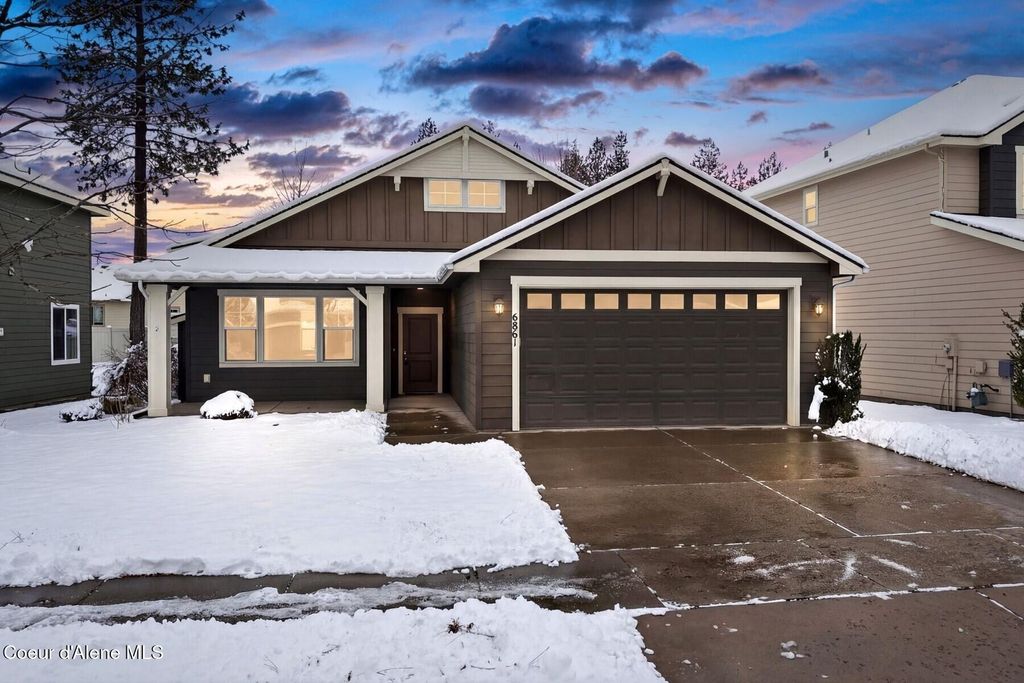 Photo of 6861 Cornwall St, Coeur dAlene, ID 83815 (MLS # 26-381)