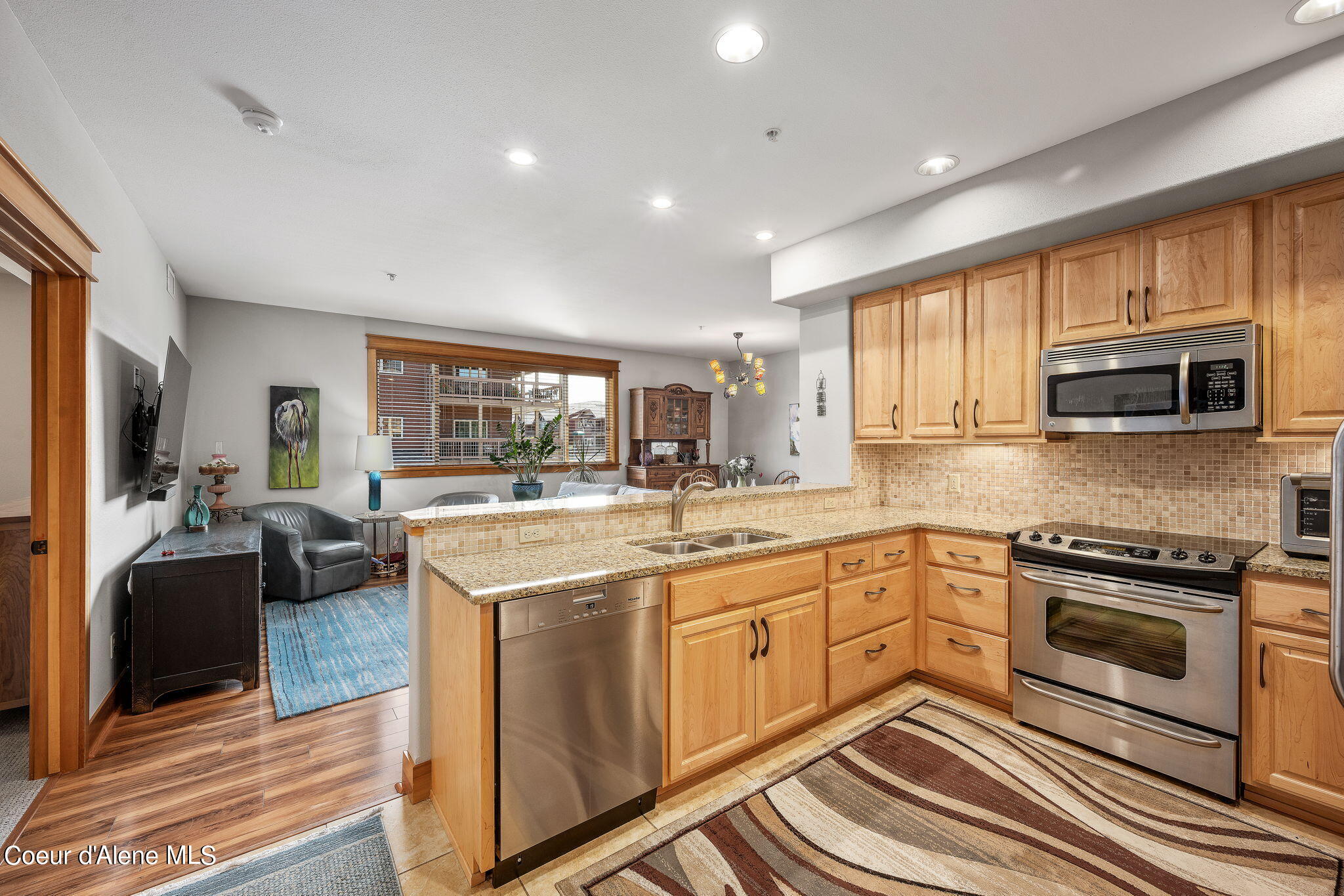2151 Main #205
