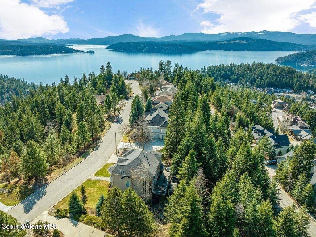 Photo of 3743 Sky Harbor Harbor, Coeur dAlene, ID 83814 (MLS # 25-11676)