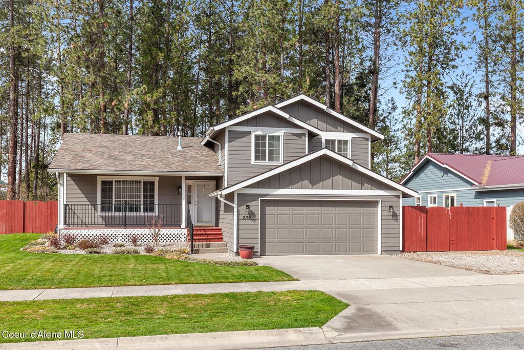 Photo of 370 Glenwood Dr, Post Falls, ID 83854 (MLS # 26-2940)