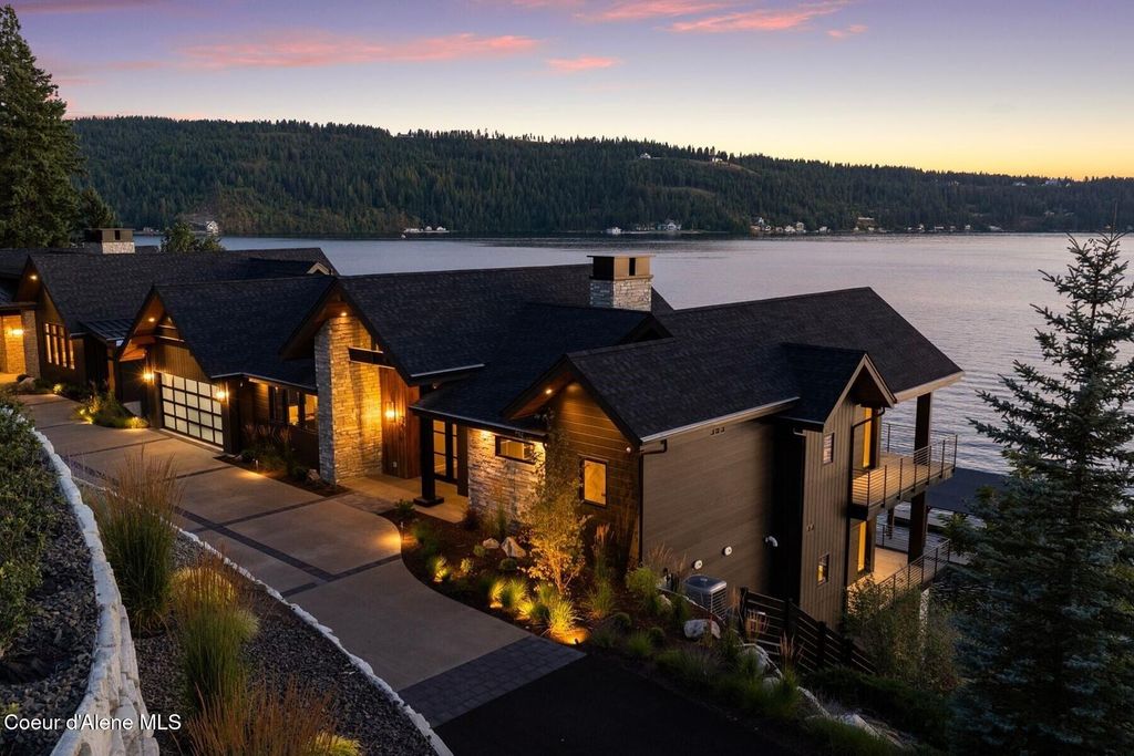 Photo of 3929 Appian Ct, Coeur dAlene, ID 83814 (MLS # 25-8523)