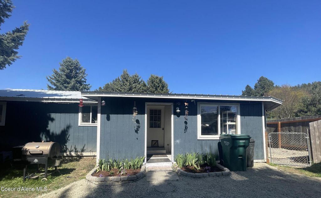 Photo of 6695 Nez Perce St, Bonners Ferry, ID 83805 (MLS # 26-4033)