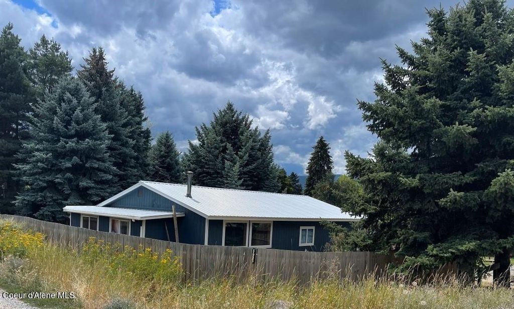 Photo of 6695 Nez Perce St, Bonners Ferry, ID 83805 (MLS # 26-4033)