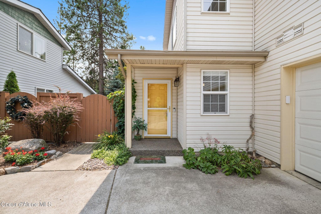 Photo of 230 Knotty Pine Pine, Coeur dAlene, ID 83815 (MLS # 26-8321)
