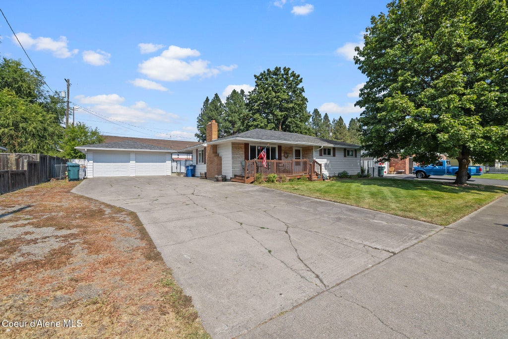 Photo of 316 Montgomery PL, Post Falls, ID 83854 (MLS # 26-8847)