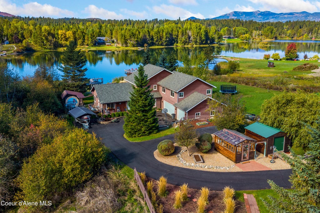 Photo of 617 Comeback Bay LN, Sagle, ID 83860 (MLS # 26-10400)