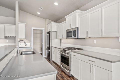 Photo of 13241 Loveland Way, Hayden, ID 83835 (MLS # 26-211)