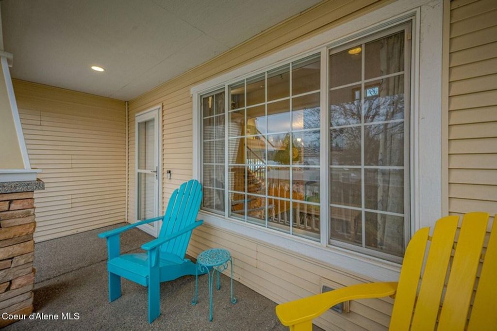 Photo of 1529 Coquille Ct, Post Falls, ID 83854 (MLS # 26-812)