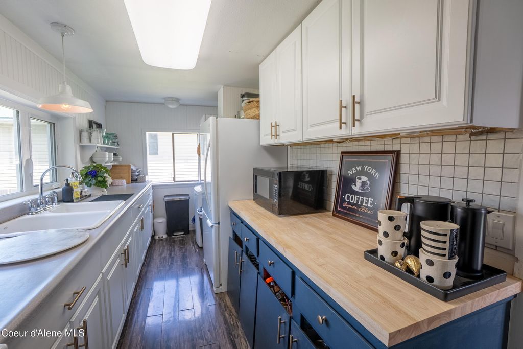 Photo of 6499 Van Buren St, Bonners Ferry, ID 83805 (MLS # 26-2904)