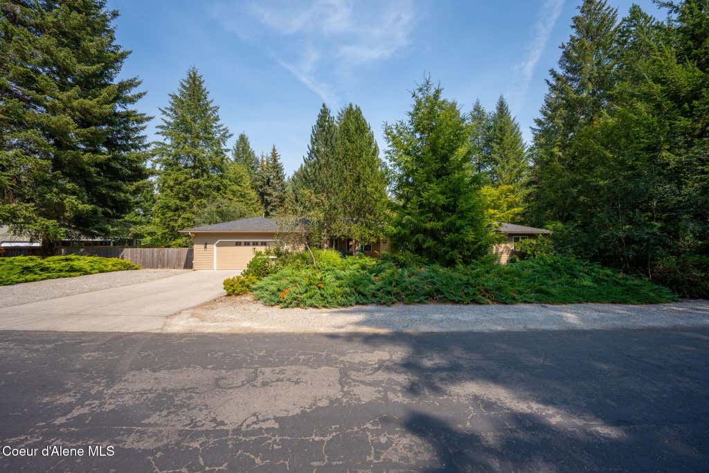 Photo of 9880 Circle DR, Hayden, ID 83835 (MLS # 26-8363)