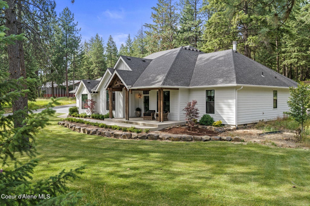 Photo of 3210 Josiah Ln, Coeur dAlene, ID 83814 (MLS # 26-6982)