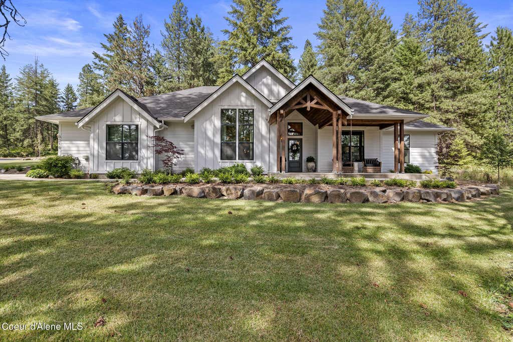 Photo of 3210 Josiah Ln, Coeur dAlene, ID 83814 (MLS # 26-6982)