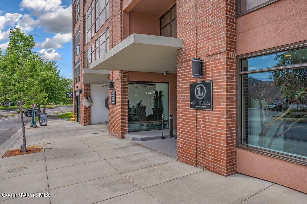 Photo of 201 1ST St #1006, Coeur dAlene, ID 83814 (MLS # 25-6216)