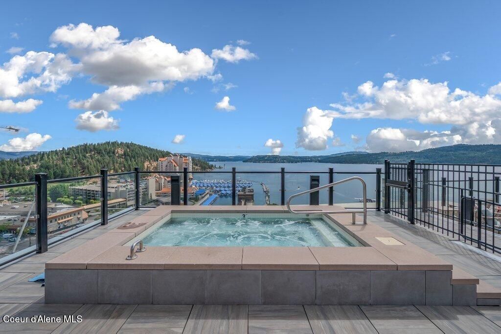 Photo of 201 1ST St #1006, Coeur dAlene, ID 83814 (MLS # 25-6216)