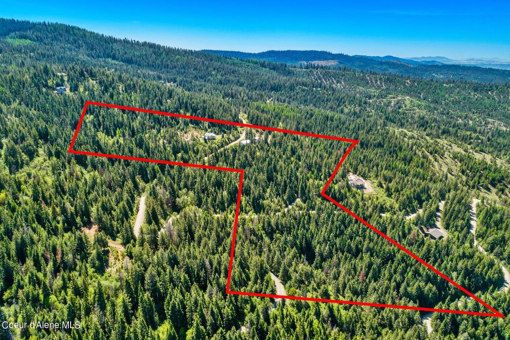 Photo of 9338 CARIBOU RIDGE Ridge, Harrison, ID 83833 (MLS # 25-5004)