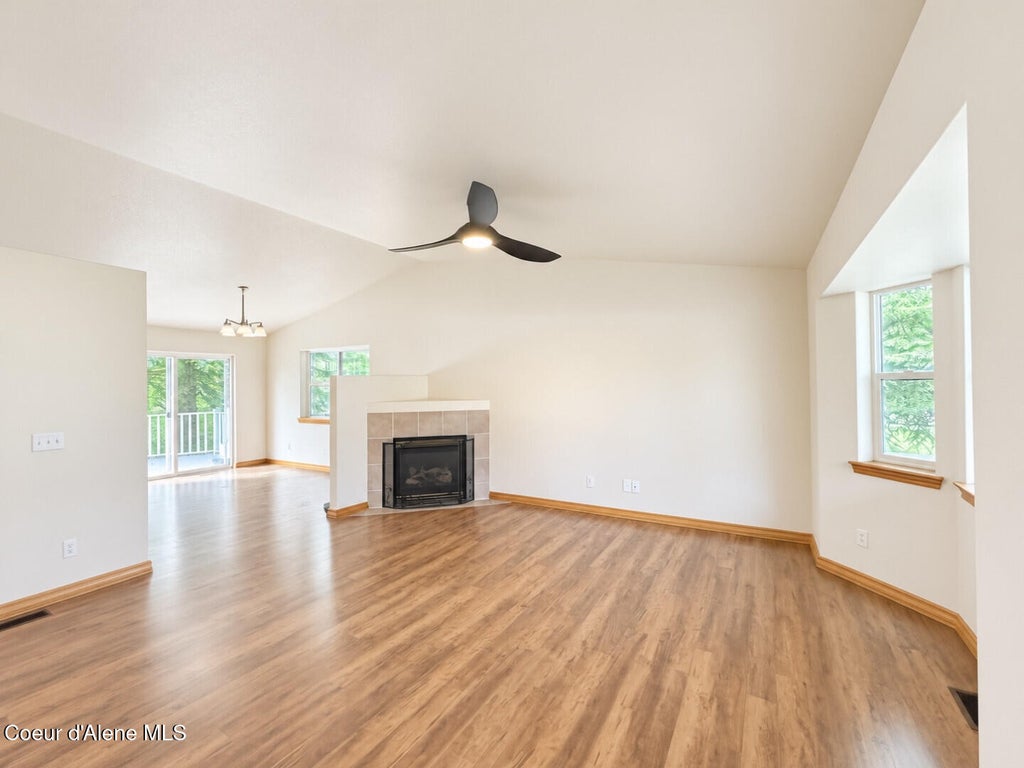 Photo of 1718 Northshore DR, Sandpoint, ID 83864 (MLS # 26-9747)