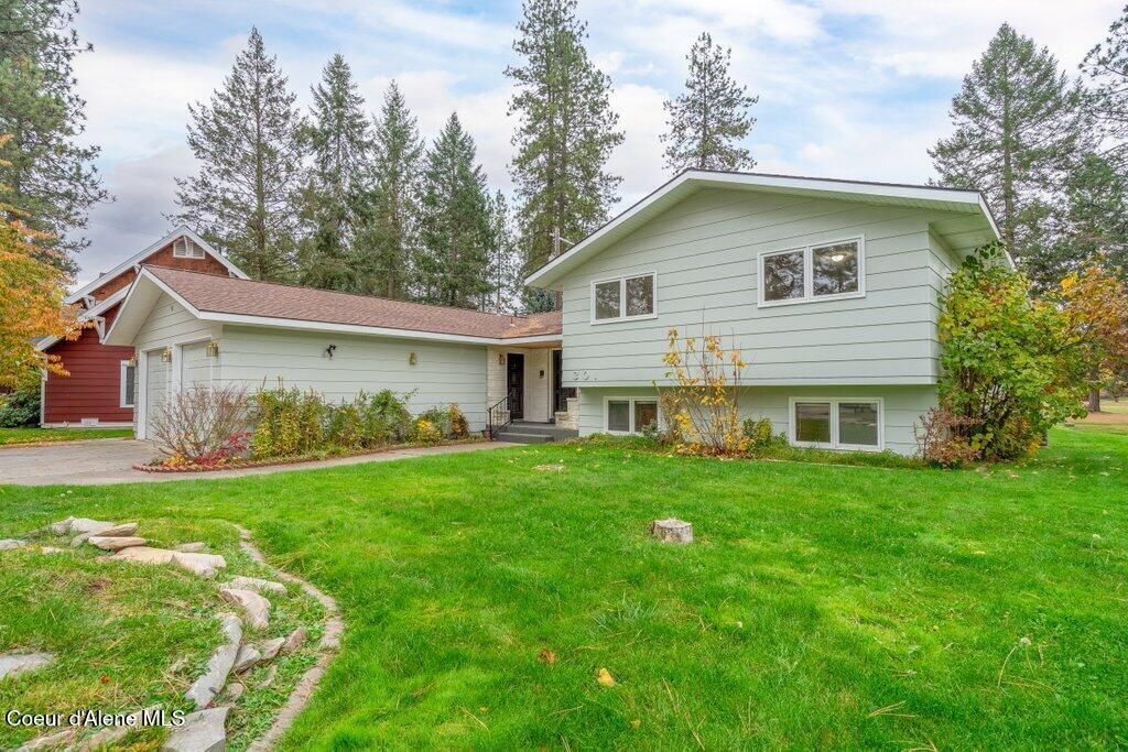 Photo of 301 Woodland Dr, Pinehurst, ID 83850 (MLS # 26-210)