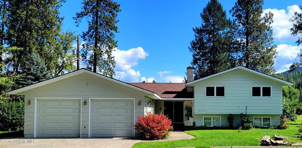 Photo of 301 Woodland Dr, Pinehurst, ID 83850 (MLS # 26-210)