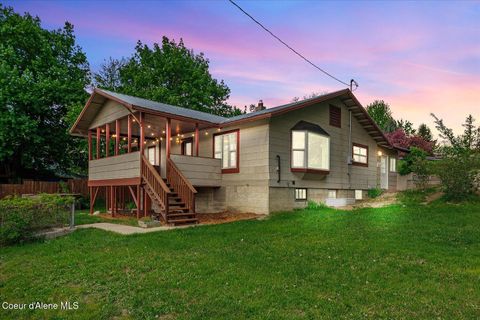 Photo of 342 Summit Blvd Blvd, Priest River, ID 83856 (MLS # 25-11066)