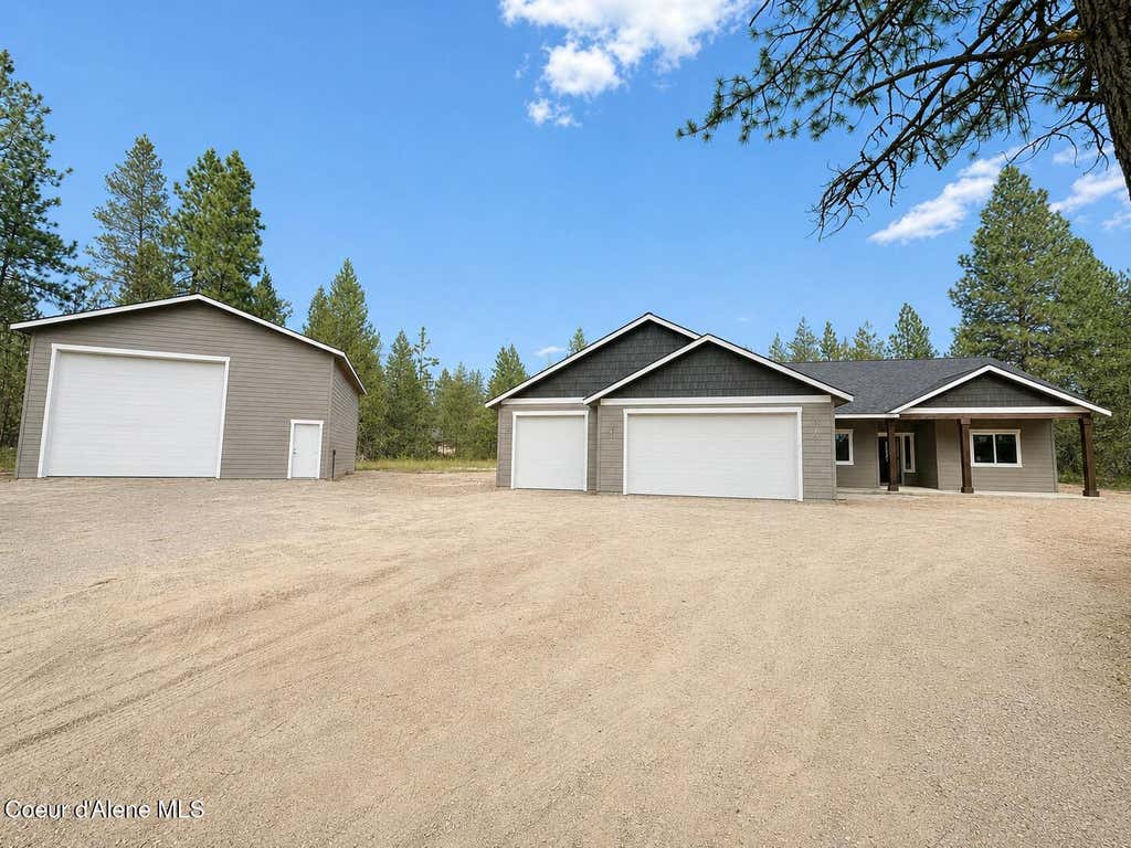 Photo of 95 Wyatt Ln, Spirit Lake, ID 83869 (MLS # 26-7216)