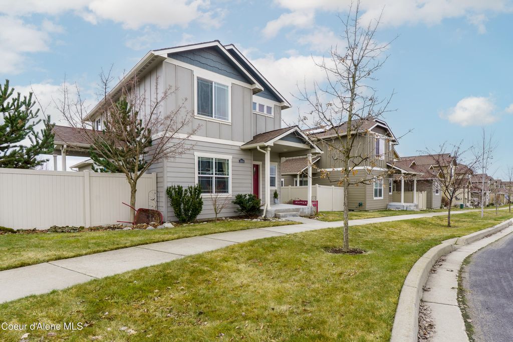 Photo of 3804 Bogie Dr, Post Falls, ID 83854 (MLS # 26-1191)