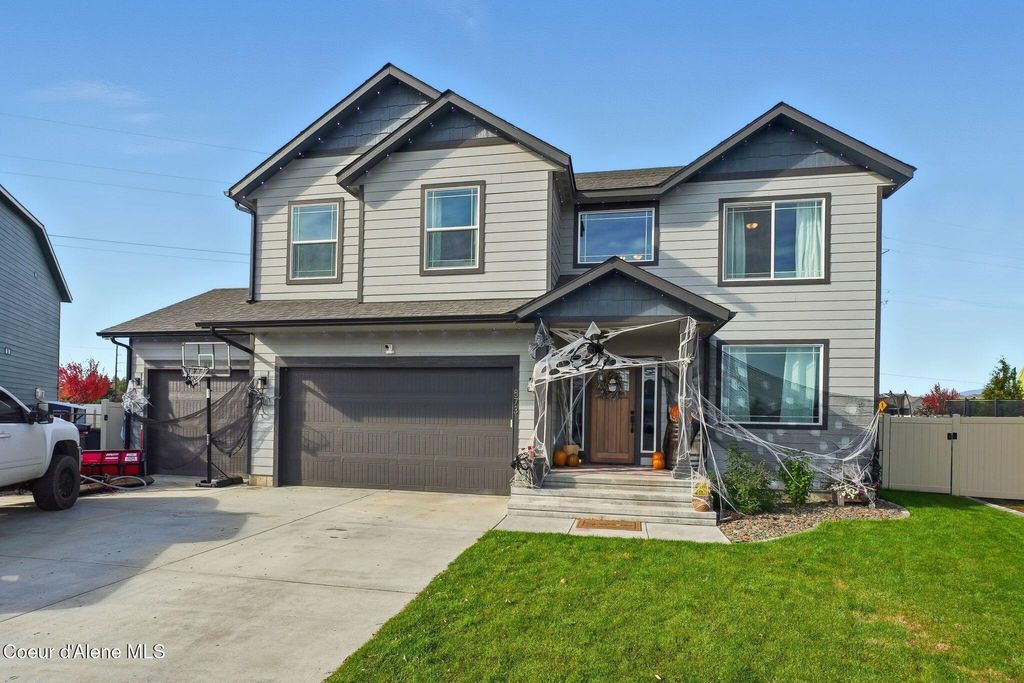 Photo of 873 Allenby Ct, Post Falls, ID 83854 (MLS # 25-10529)