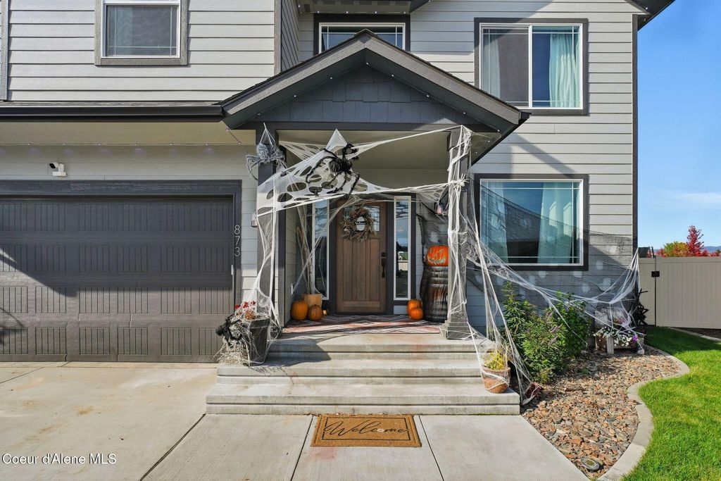 Photo of 873 Allenby Ct, Post Falls, ID 83854 (MLS # 25-10529)