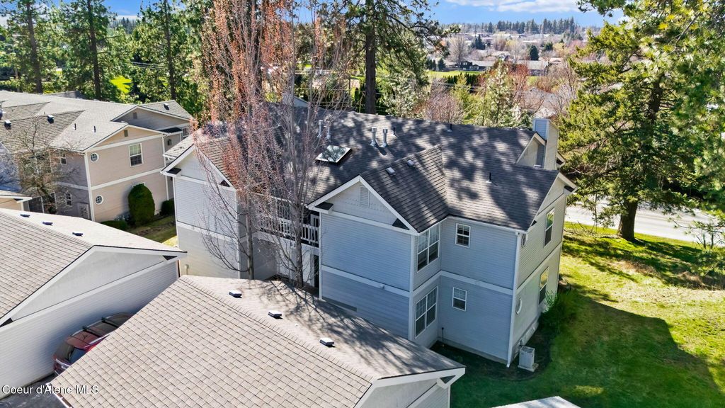 Photo of 8233 Ridgewood Dr #APT 4, Hayden, ID 83835 (MLS # 26-2867)