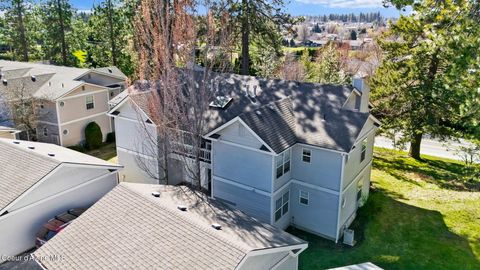 Photo of 8233 Ridgewood Dr #APT 4, Hayden, ID 83835 (MLS # 26-2867)