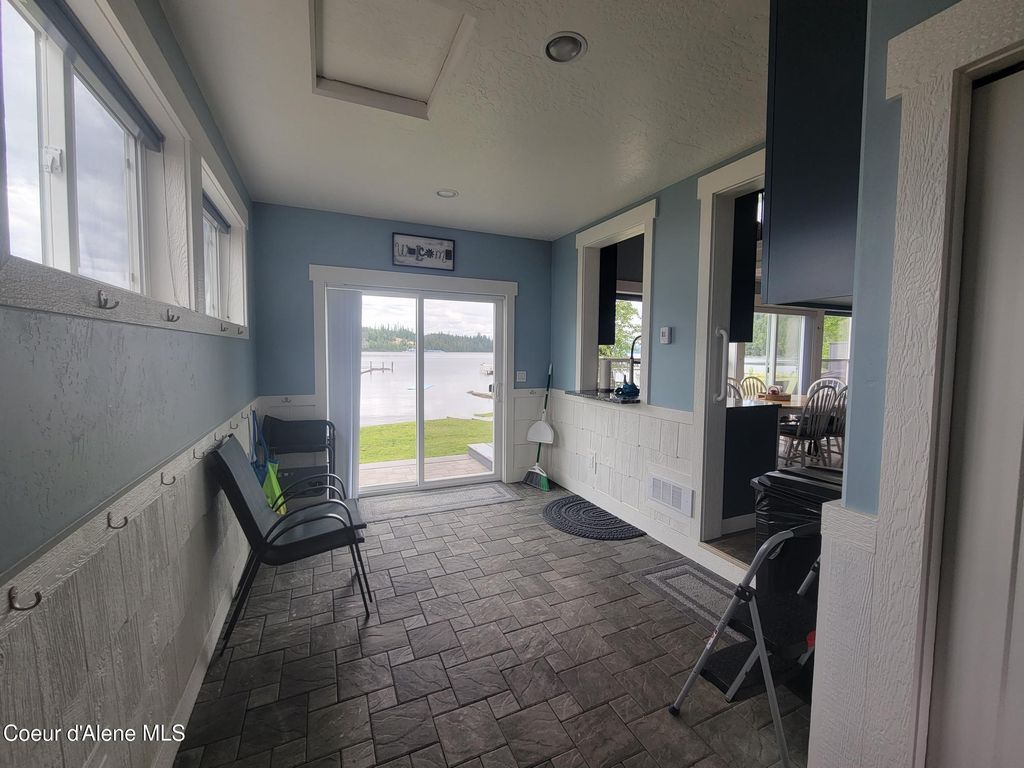 Photo of 63 Sutton Ln, Coolin, ID 83821 (MLS # 26-3279)