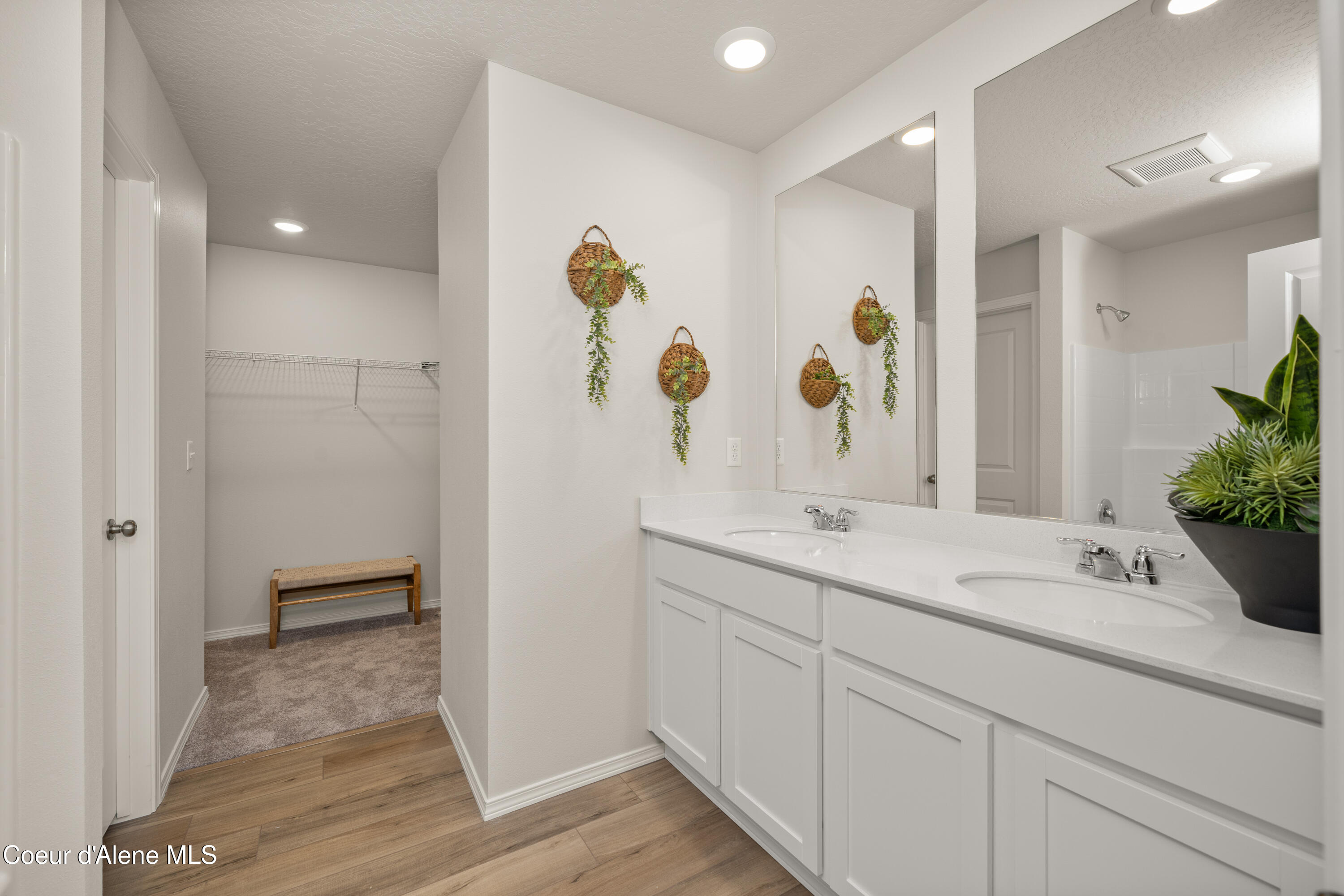 Hayden, Idaho 83835, United States, 3 Bedrooms Bedrooms, ,2 BathroomsBathrooms,Residential,Active,78002