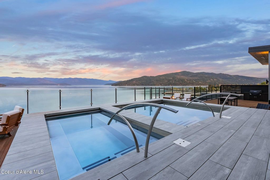 Photo of 802 Sandpoint Ave Ave #8305, Sandpoint, ID 83864 (MLS # 26-3736)