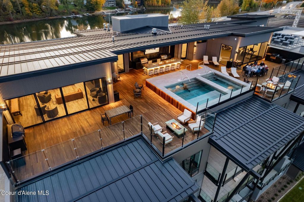 Photo of 802 Sandpoint Ave Ave #8305, Sandpoint, ID 83864 (MLS # 26-3736)