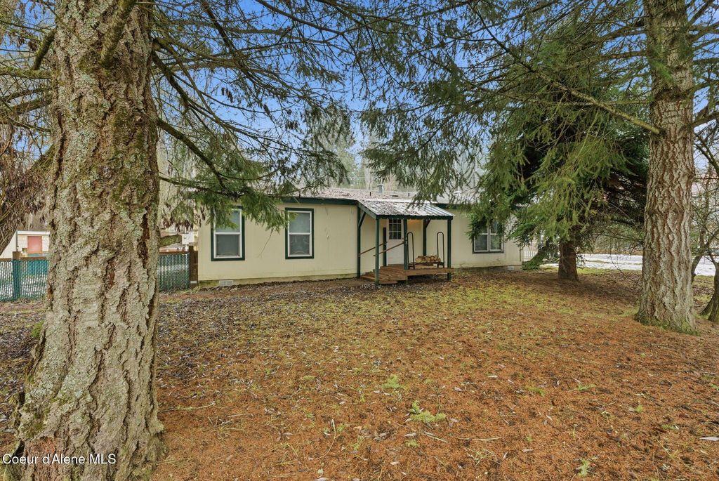 Photo of 148 Sportsman Access Rd, Cocolalla, ID 83813 (MLS # 26-1664)